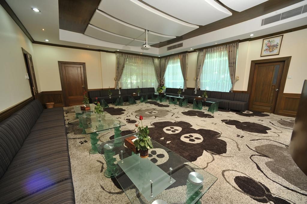 יאנגון Palm Spring Resort מראה חיצוני תמונה