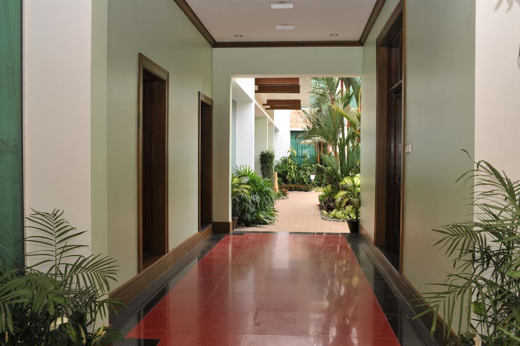 יאנגון Palm Spring Resort מראה חיצוני תמונה