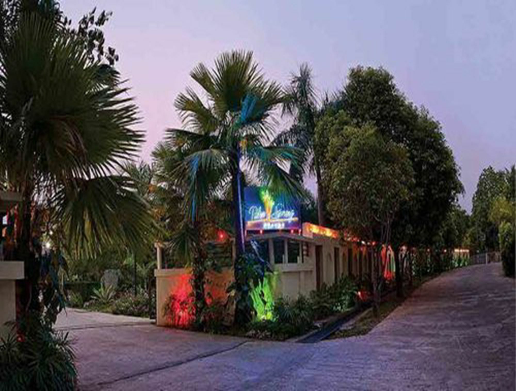 יאנגון Palm Spring Resort מראה חיצוני תמונה