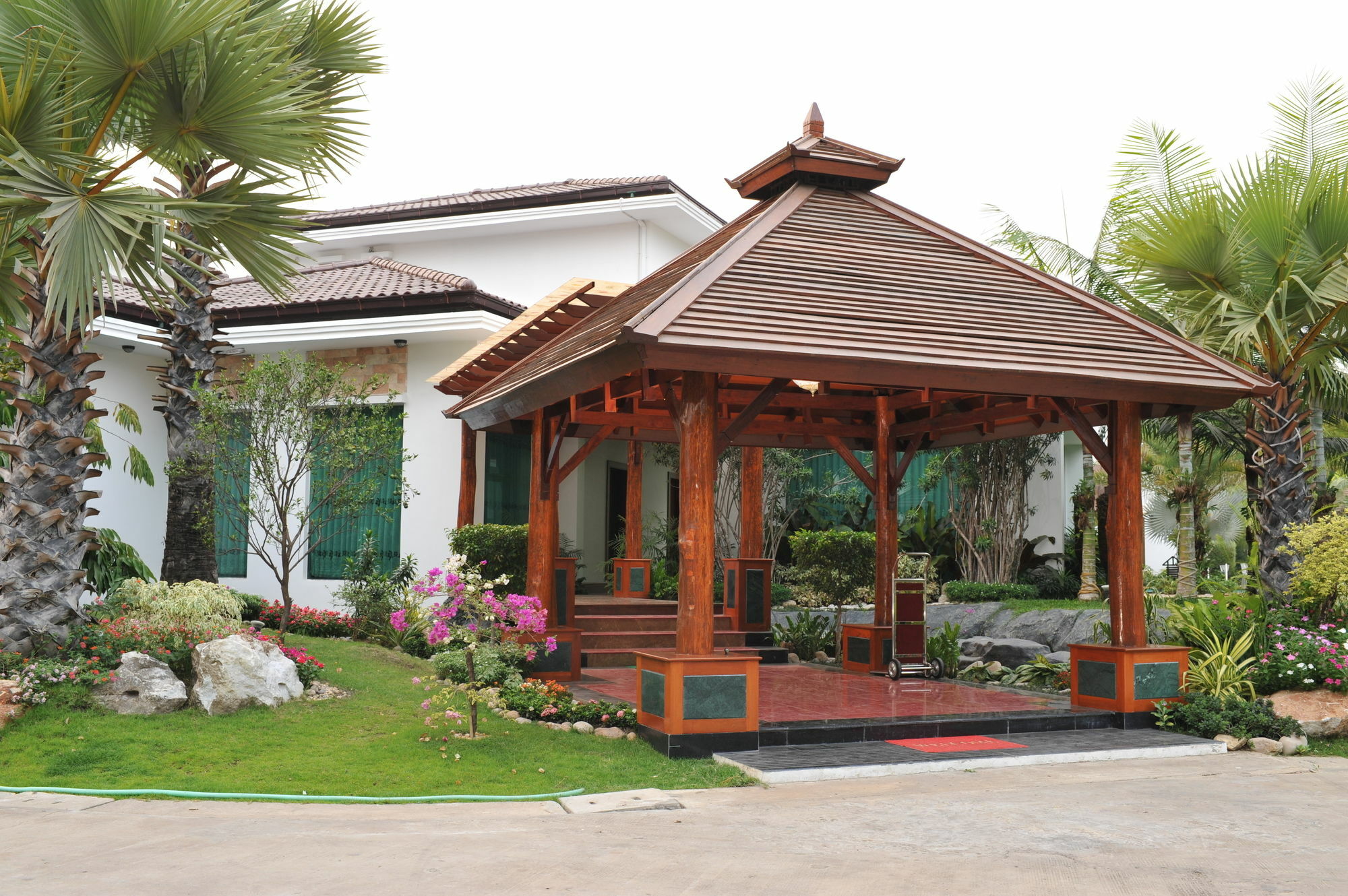 יאנגון Palm Spring Resort מראה חיצוני תמונה