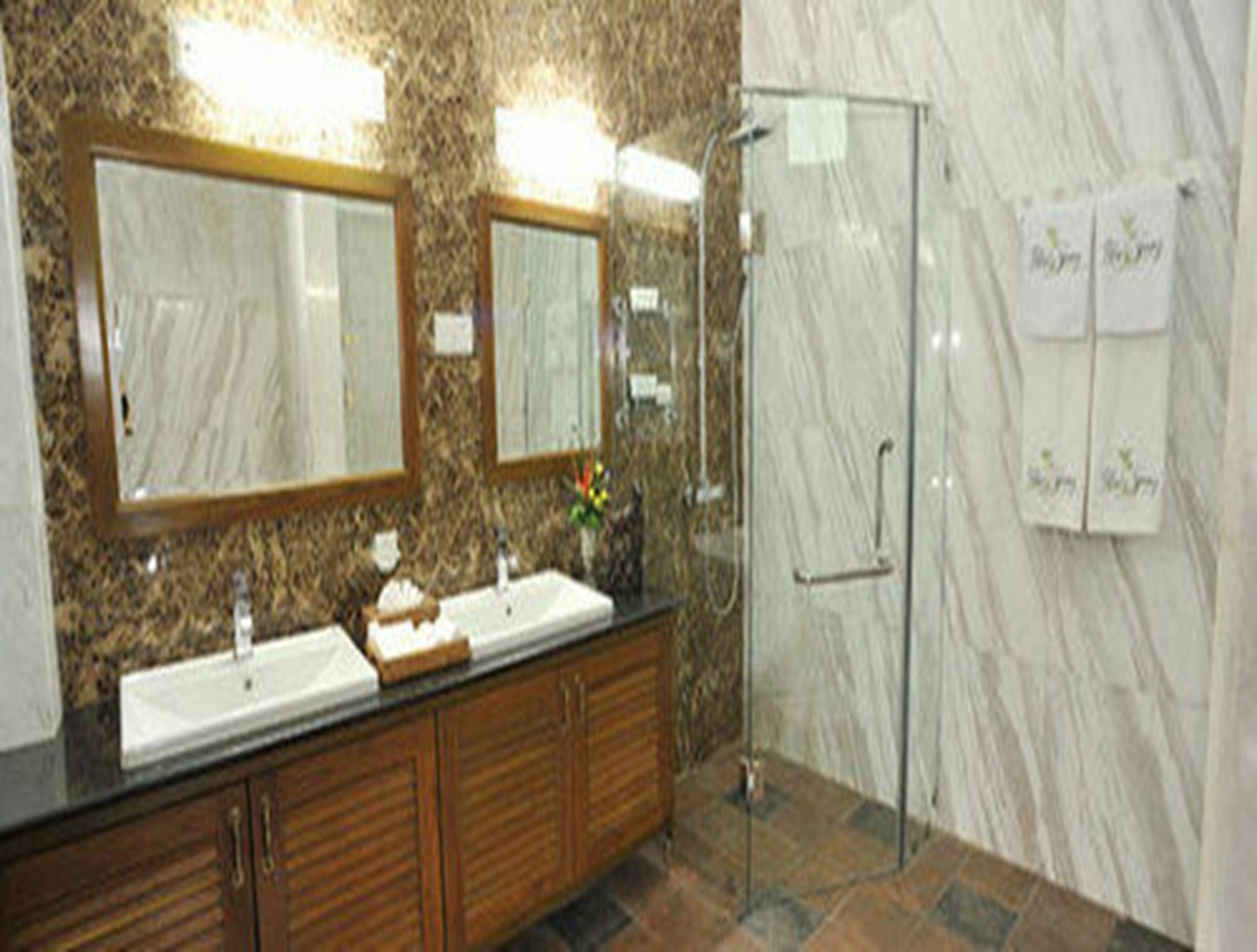 יאנגון Palm Spring Resort מראה חיצוני תמונה